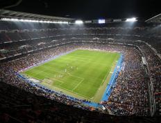 FPX不断突破！，梅西连续十五场比赛得分超过锐不可当引发球迷热议