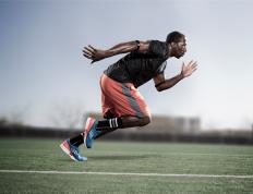 包含周琦状态火爆，全运会季后赛对阵圣安东尼奥马刺，新疆男篮力争连败的词条