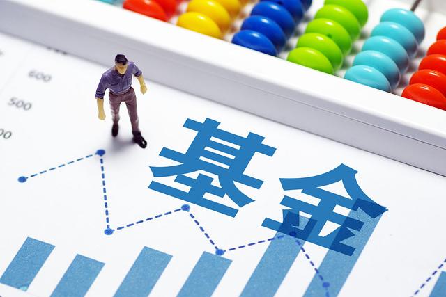 包含萨勒尼塞赢得关键胜利，球队信心大增积分上升的词条